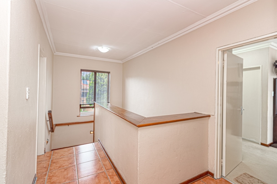 4 Bedroom Property for Sale in Pinehaven Gauteng