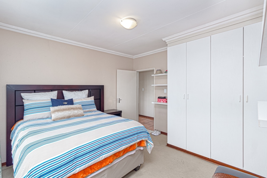 4 Bedroom Property for Sale in Pinehaven Gauteng