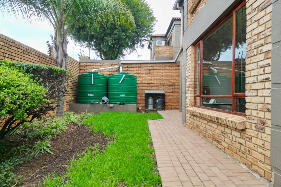 4 Bedroom Property for Sale in Pinehaven Gauteng