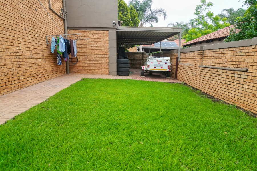 4 Bedroom Property for Sale in Pinehaven Gauteng