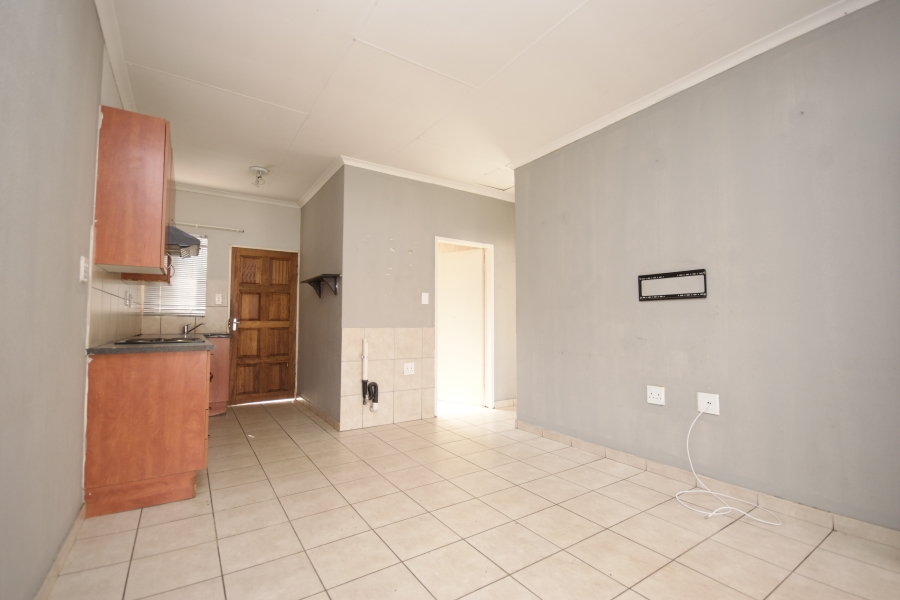 2 Bedroom Property for Sale in Greenhills Gauteng