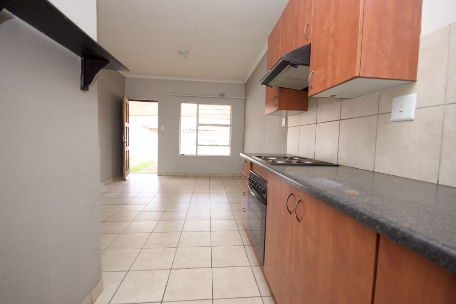 2 Bedroom Property for Sale in Greenhills Gauteng