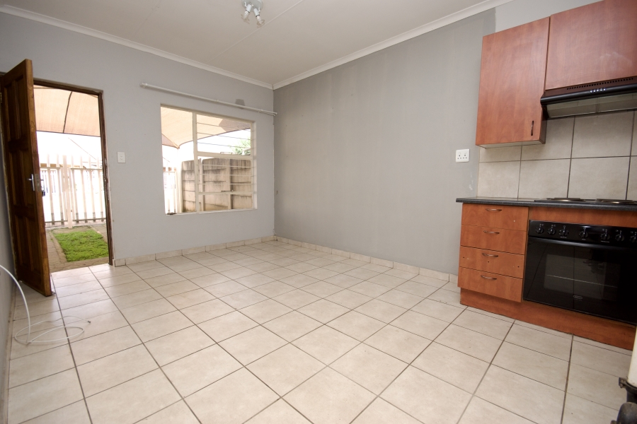 2 Bedroom Property for Sale in Greenhills Gauteng