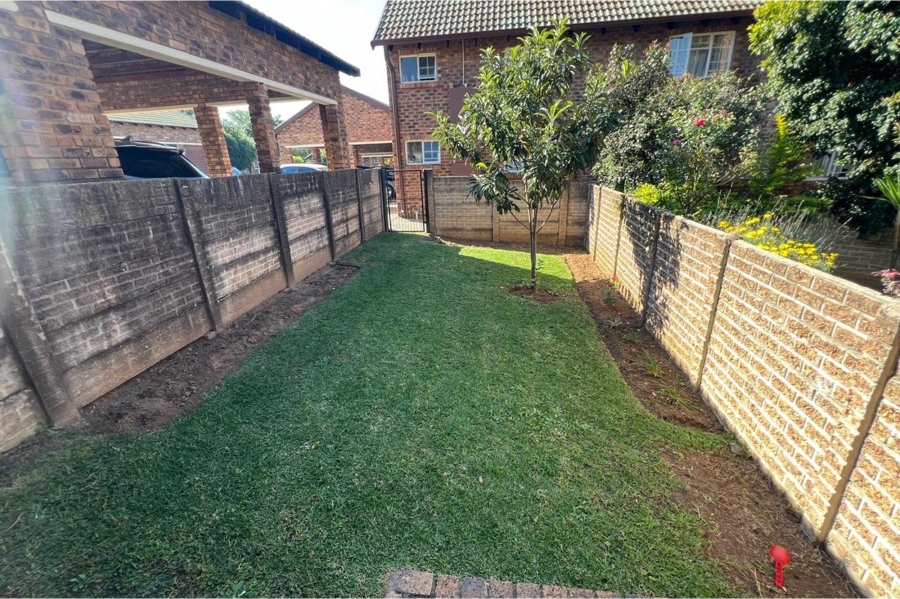 To Let 2 Bedroom Property for Rent in Noordwyk Gauteng