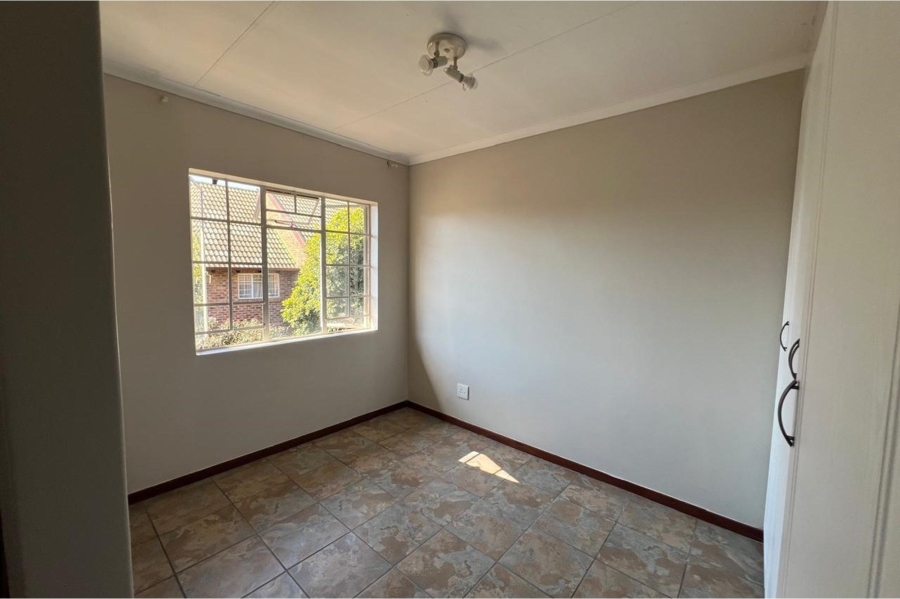 To Let 2 Bedroom Property for Rent in Noordwyk Gauteng