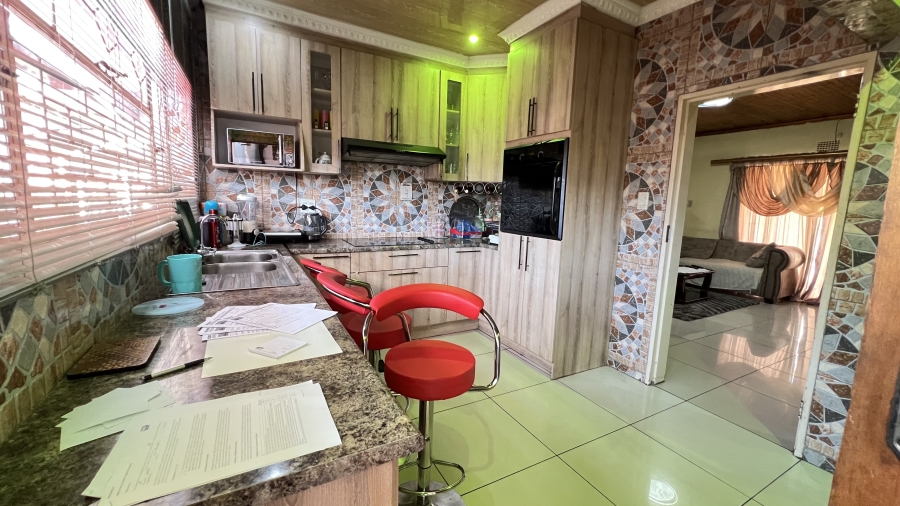 4 Bedroom Property for Sale in Randgate Gauteng
