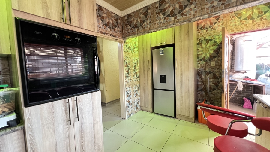 4 Bedroom Property for Sale in Randgate Gauteng
