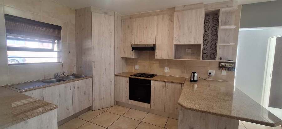 3 Bedroom Property for Sale in Noordheuwel Gauteng