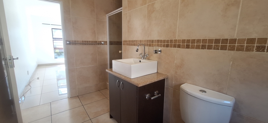 3 Bedroom Property for Sale in Noordheuwel Gauteng