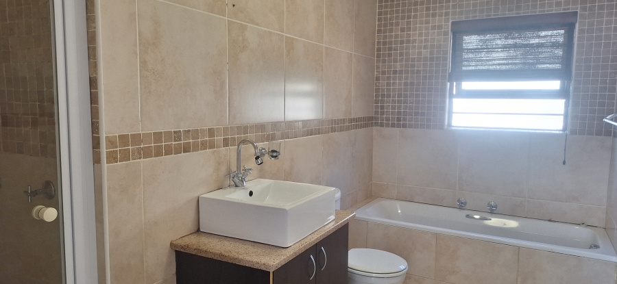 3 Bedroom Property for Sale in Noordheuwel Gauteng
