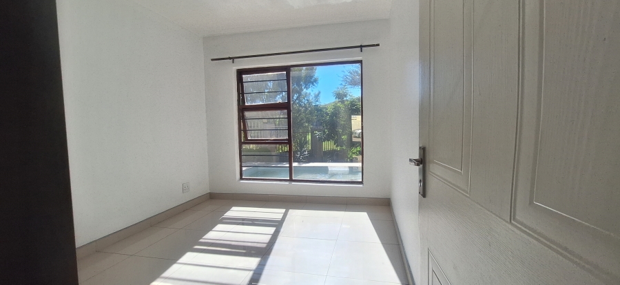 3 Bedroom Property for Sale in Noordheuwel Gauteng