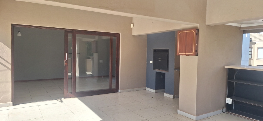 3 Bedroom Property for Sale in Noordheuwel Gauteng