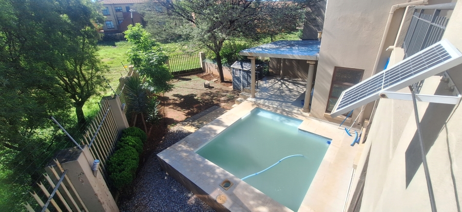 3 Bedroom Property for Sale in Noordheuwel Gauteng