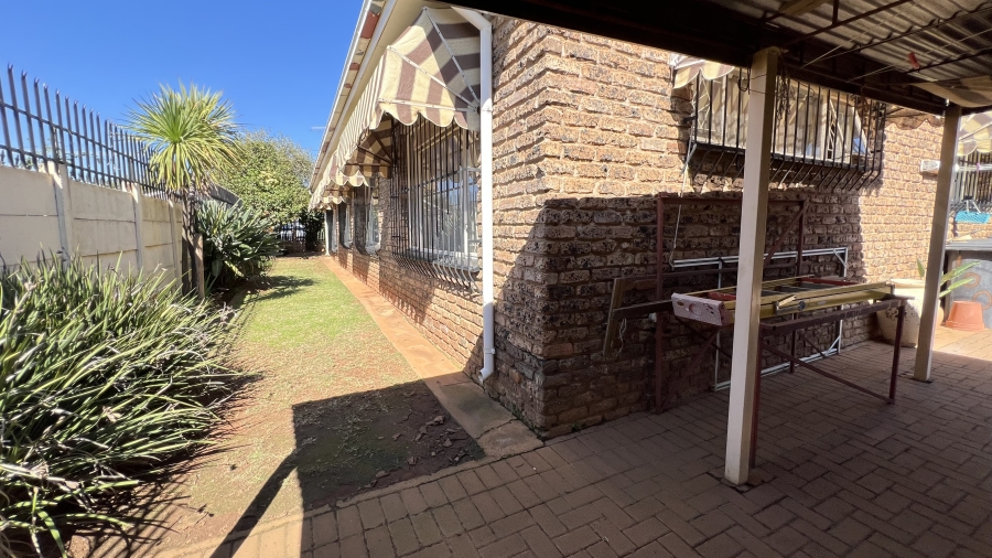 3 Bedroom Property for Sale in Randgate Gauteng