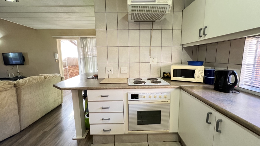 3 Bedroom Property for Sale in Helikonpark Gauteng