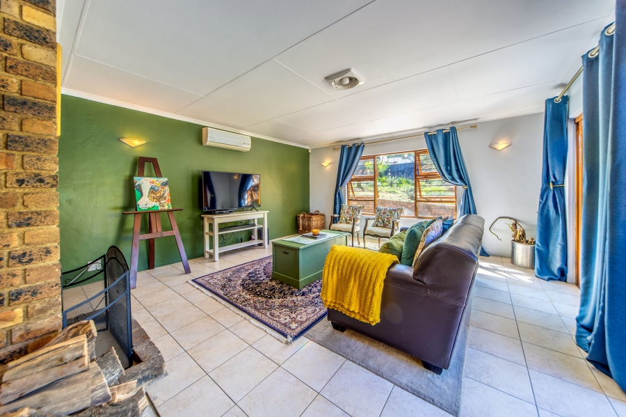 7 Bedroom Property for Sale in Petervale Gauteng