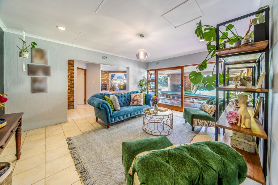 7 Bedroom Property for Sale in Petervale Gauteng