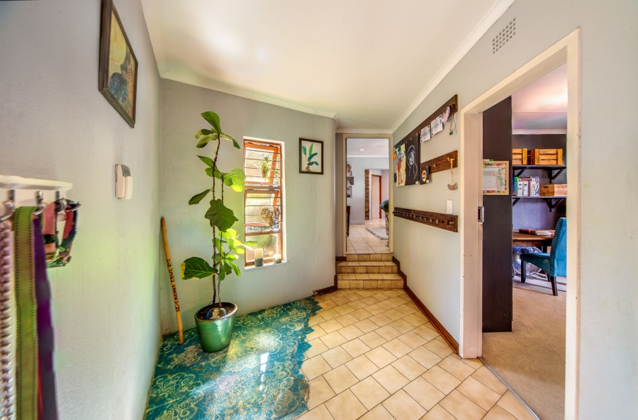 7 Bedroom Property for Sale in Petervale Gauteng