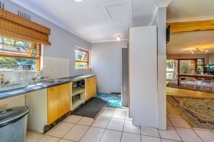 7 Bedroom Property for Sale in Petervale Gauteng