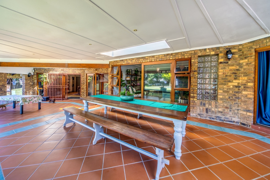 7 Bedroom Property for Sale in Petervale Gauteng