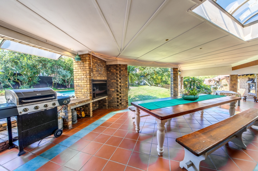 7 Bedroom Property for Sale in Petervale Gauteng