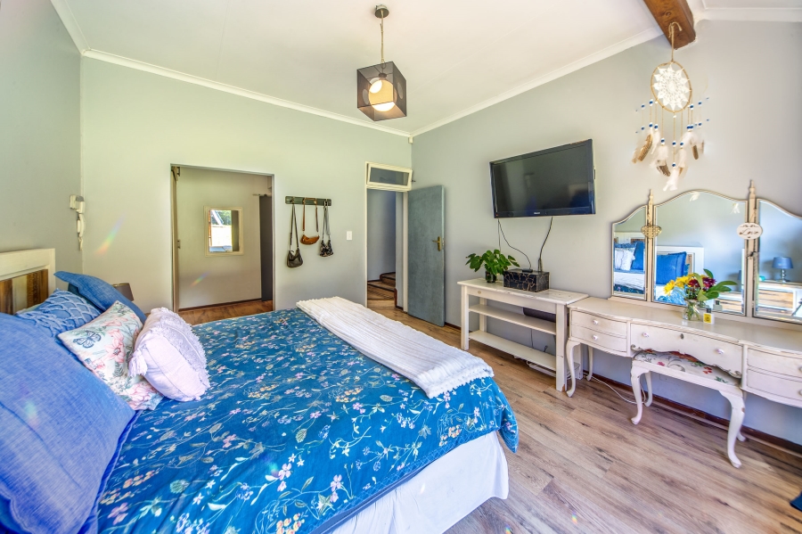 7 Bedroom Property for Sale in Petervale Gauteng