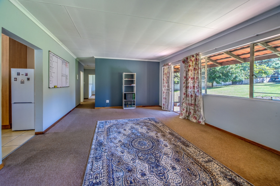 7 Bedroom Property for Sale in Petervale Gauteng