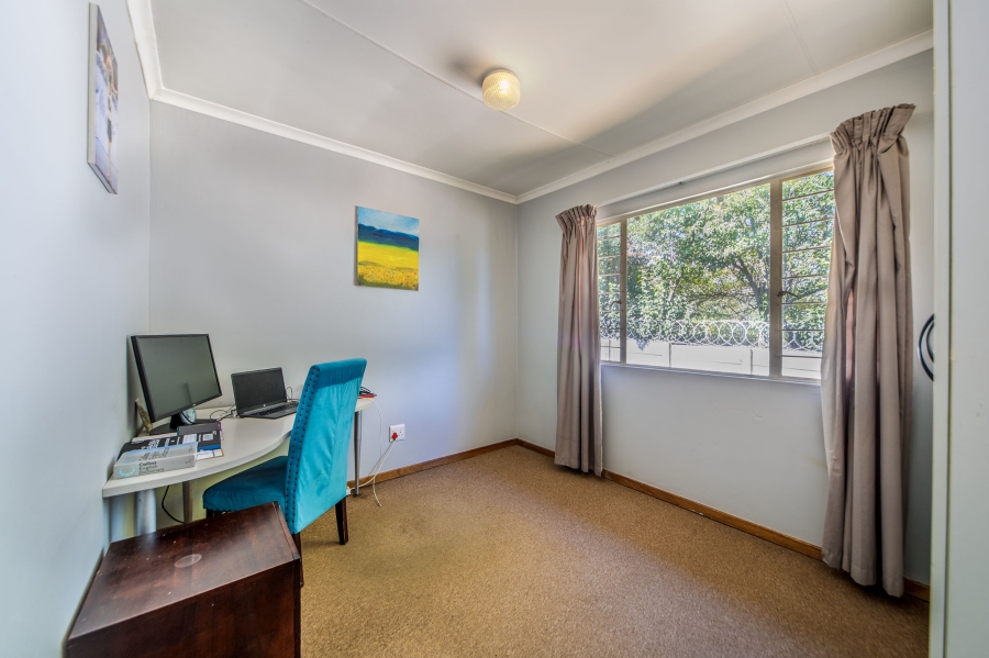 7 Bedroom Property for Sale in Petervale Gauteng