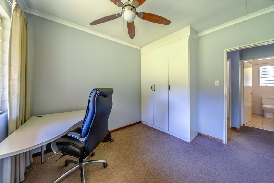 7 Bedroom Property for Sale in Petervale Gauteng