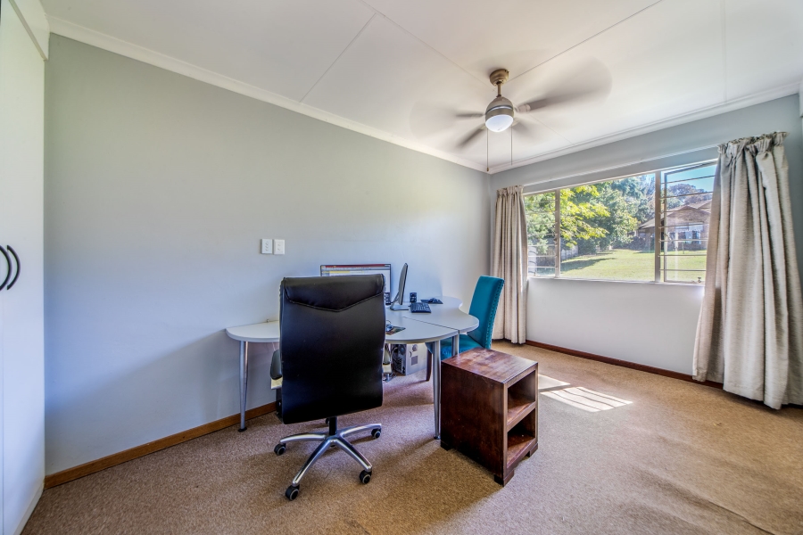 7 Bedroom Property for Sale in Petervale Gauteng