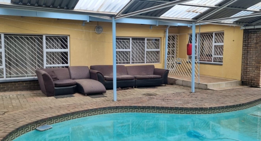 4 Bedroom Property for Sale in Ridgeway Gauteng