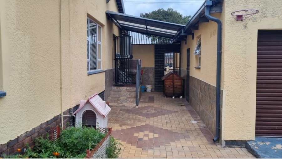 4 Bedroom Property for Sale in Ridgeway Gauteng