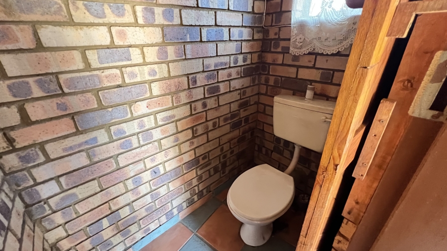 2 Bedroom Property for Sale in Greenhills Gauteng