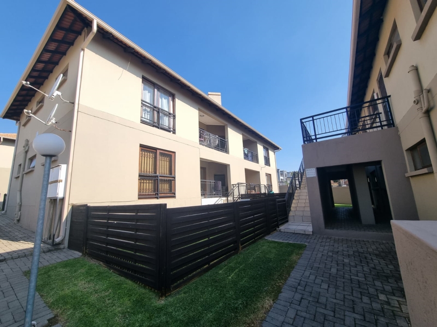 To Let 2 Bedroom Property for Rent in Meyersdal Gauteng
