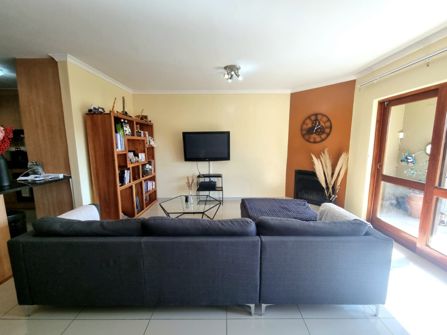 To Let 2 Bedroom Property for Rent in Meyersdal Gauteng