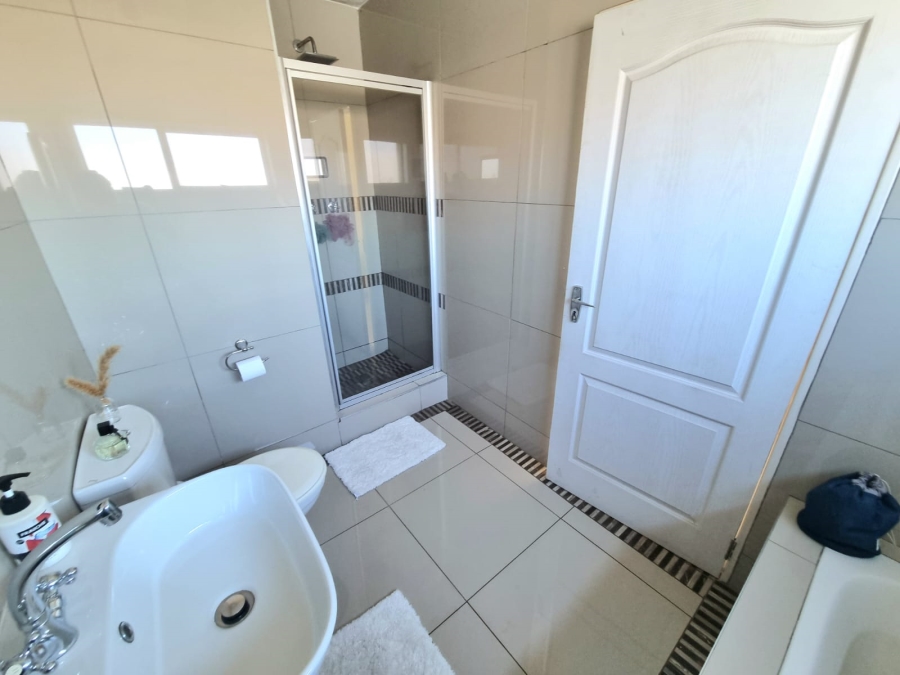 To Let 2 Bedroom Property for Rent in Meyersdal Gauteng