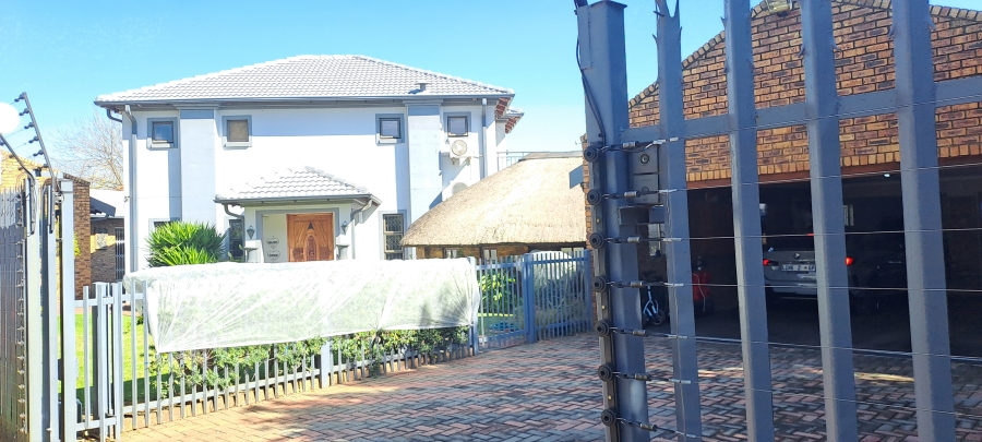 4 Bedroom Property for Sale in New State Areas Gauteng