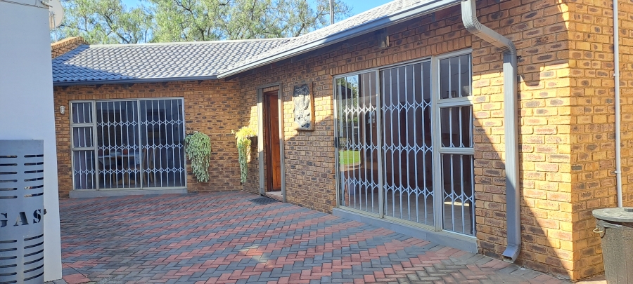 4 Bedroom Property for Sale in New State Areas Gauteng