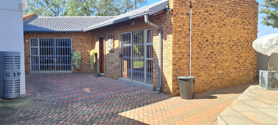 4 Bedroom Property for Sale in New State Areas Gauteng