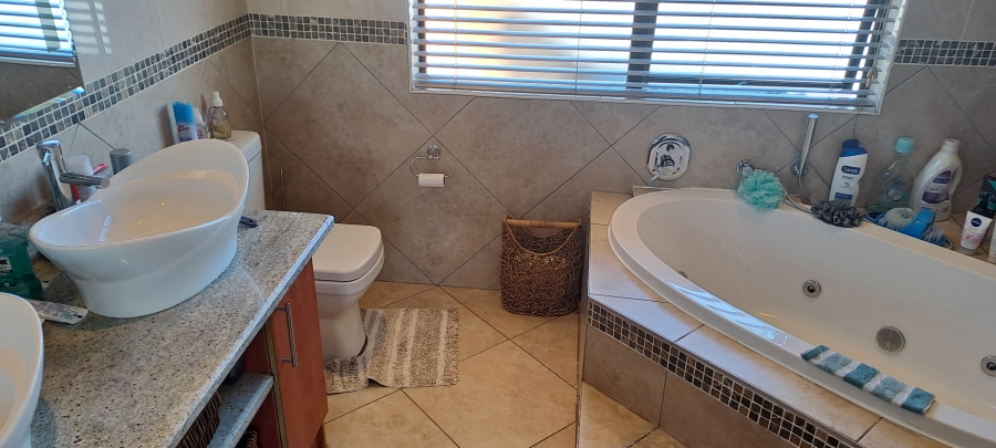 4 Bedroom Property for Sale in New State Areas Gauteng