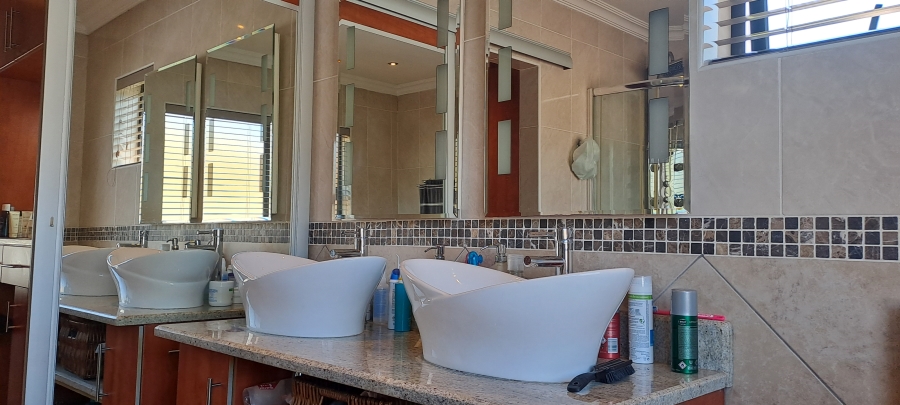 4 Bedroom Property for Sale in New State Areas Gauteng