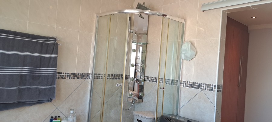 4 Bedroom Property for Sale in New State Areas Gauteng