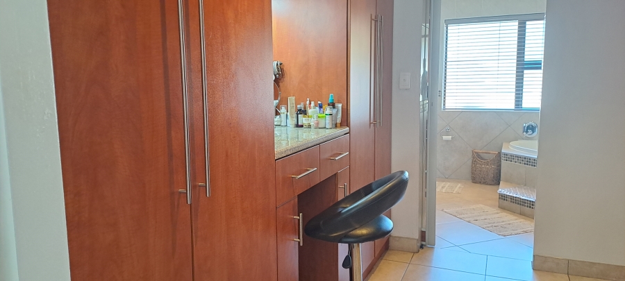 4 Bedroom Property for Sale in New State Areas Gauteng