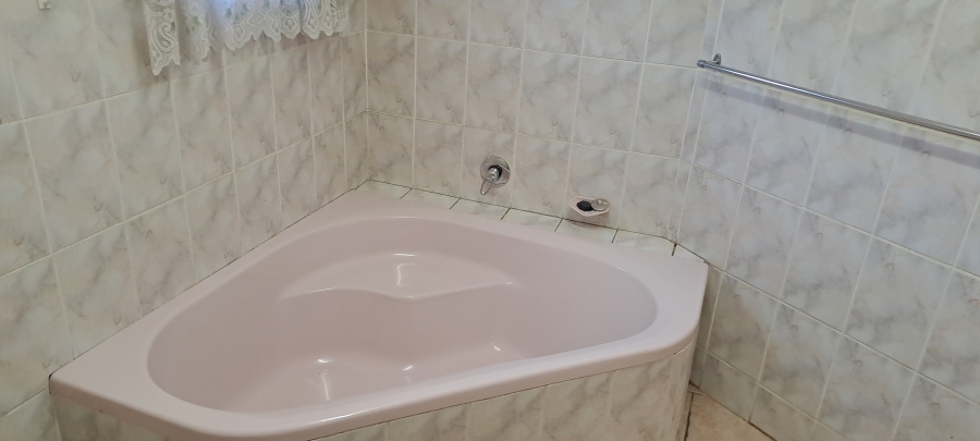4 Bedroom Property for Sale in New State Areas Gauteng