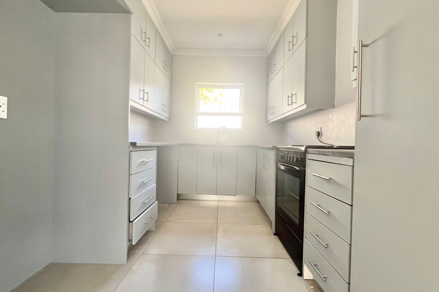 To Let 2 Bedroom Property for Rent in Magaliessig Gauteng