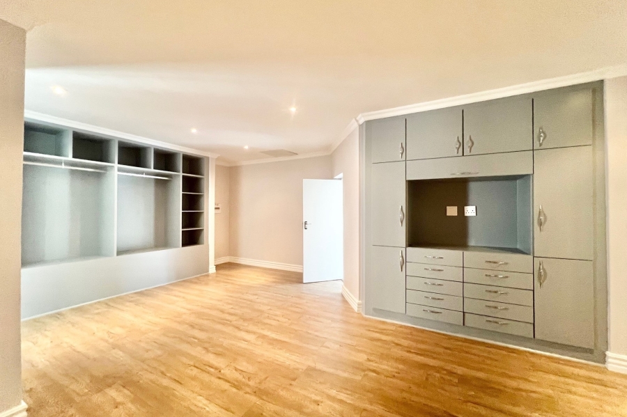 To Let 2 Bedroom Property for Rent in Magaliessig Gauteng