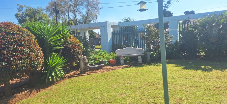 4 Bedroom Property for Sale in Witpoortjie Gauteng