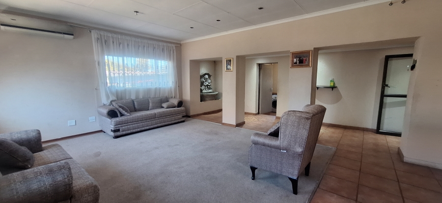 4 Bedroom Property for Sale in Witpoortjie Gauteng