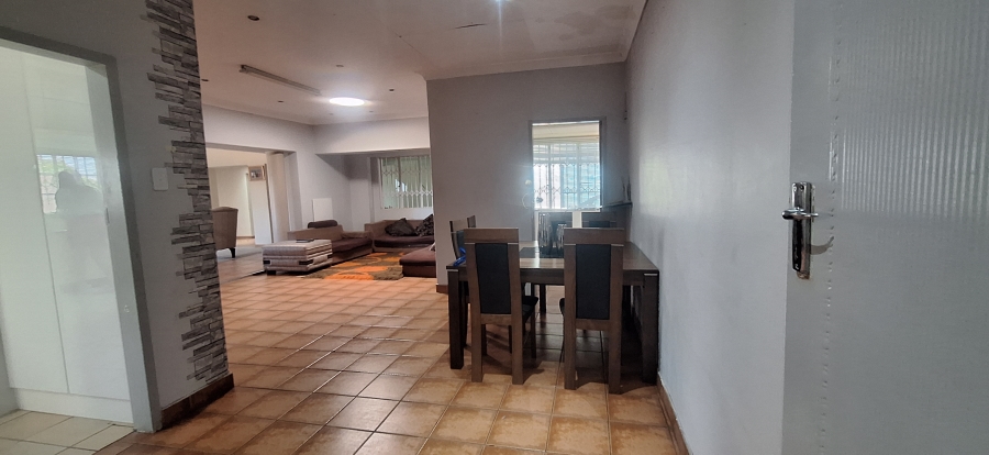 4 Bedroom Property for Sale in Witpoortjie Gauteng