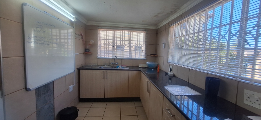 4 Bedroom Property for Sale in Witpoortjie Gauteng
